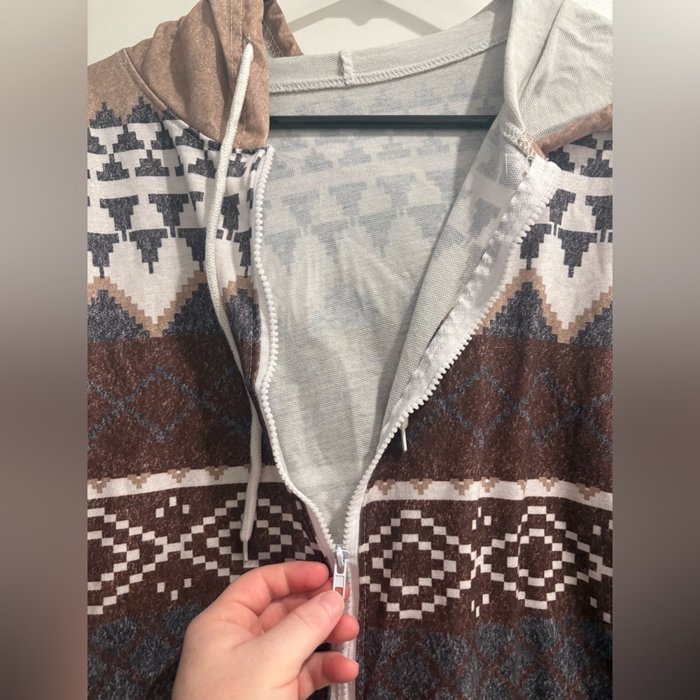 Brown Patterned Zip-up Jacket - Picture 4 of 7